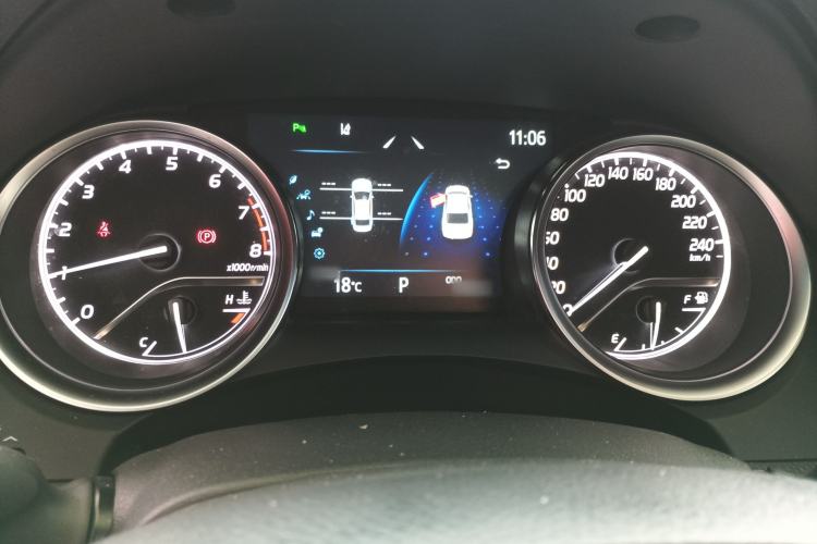 Used Toyota Camry 2021 2.0G Luxury Edition
