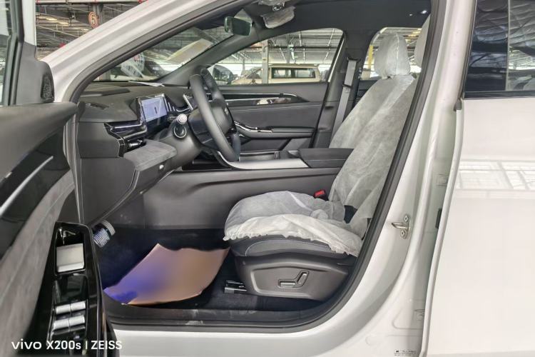 Used  L6 2024 125km Creative Edition
