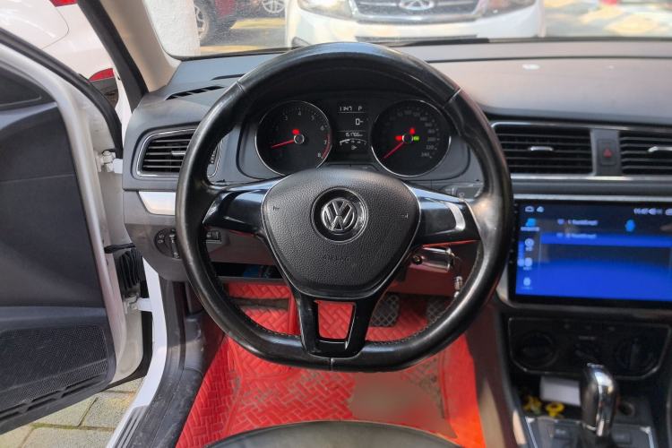 Used Volkswagen Gran Lavida 2015 230TSI DSG Comfort Edition
