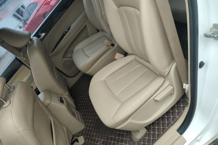 Used Baojun 730 2016 1.5L Manual Comfort Version 7 Seats China V Emission Standard