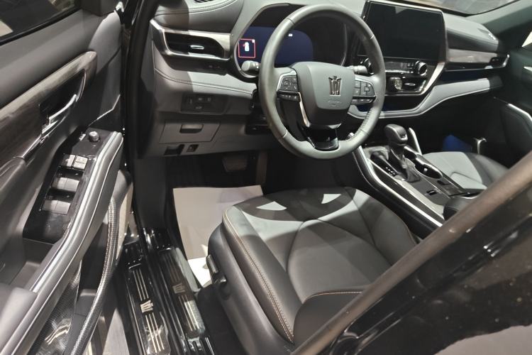 Used Toyota Crown Land Cruiser 2024 2.5L HEV Four-Wheel Drive Premium Edition