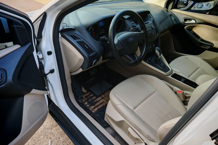 Used Ford Focus 2015 Sedan 1.6L Automatic Comfort Model
