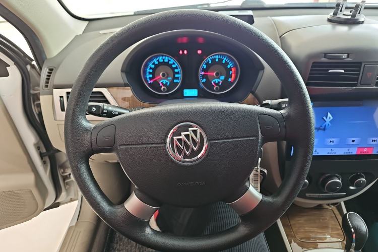 Used Buick Excelle 2015 1.5L Automatic Classic Model
