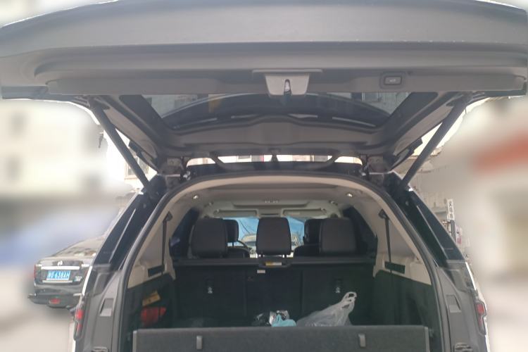 Used Land Rover Discovery 2021 360 PS R-Dynamic SE