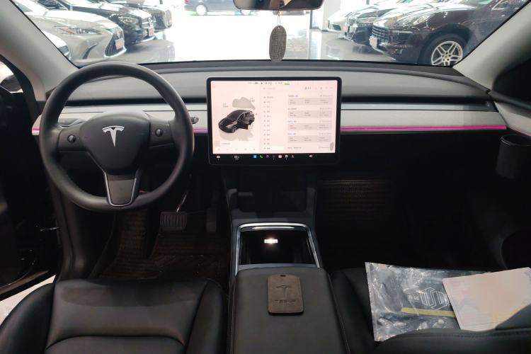 Used Tesla Model Y 2023 Rear-Wheel-Drive Version
