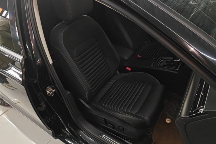 Used Volkswagen Magotan 2020 330TSI DSG Leading Model
