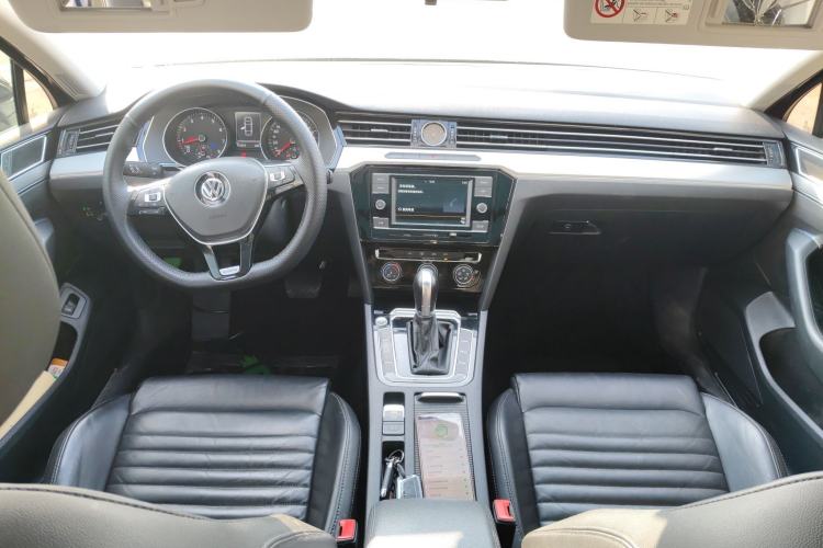 Used Volkswagen Magotan 2019 330TSI DSG Leading Model China VI Standard