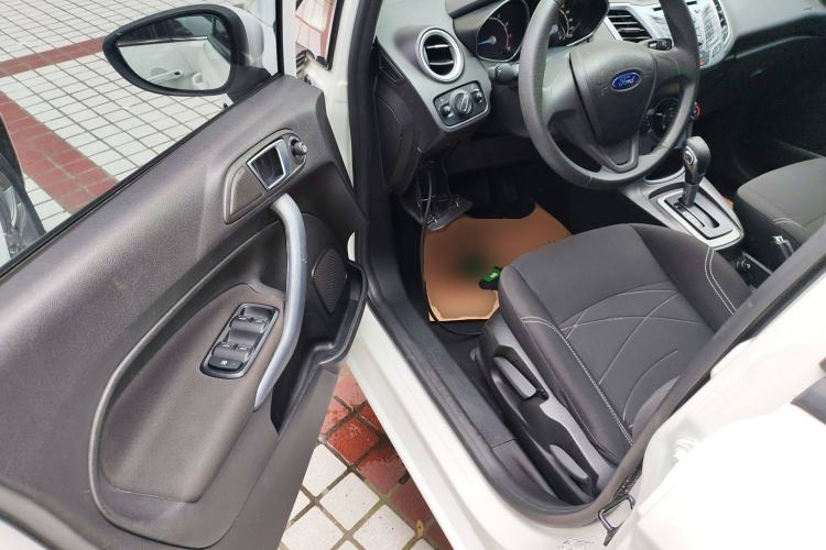 Used Ford Fiesta 2013 Hatchback 1.5L Automatic Fashion Edition
