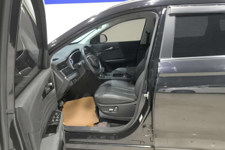 Used Sinotruk VGV U75 2021 1.5T Automatic SG Version 5 Seats
