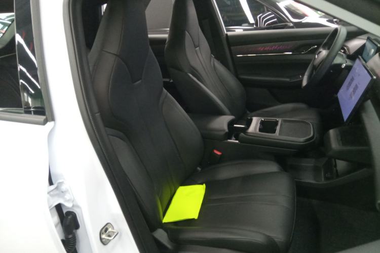 Used  06 2025 Model 520km