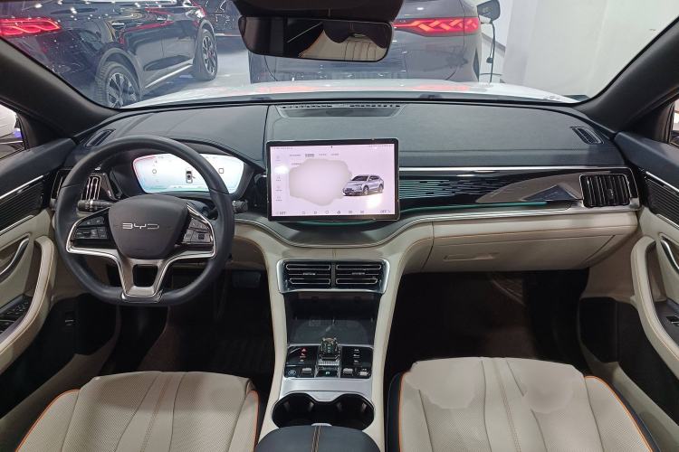 Used BYD Song PLUS New Energy 2023 Champion Edition EV 520KM Flagship Model
