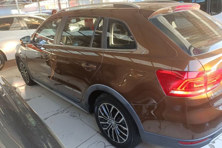 Used Volkswagen Cross Lavida 2014 1.4TSI DSG
