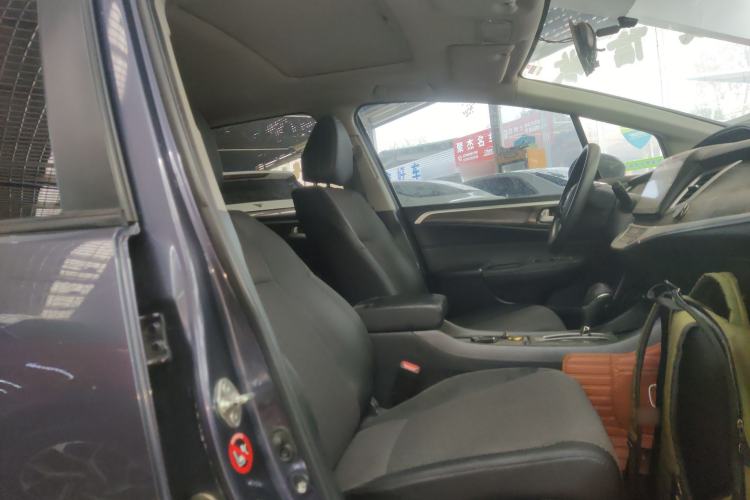 Used Honda Jade 2017 1.8L automatic Comfort version 5 seats
