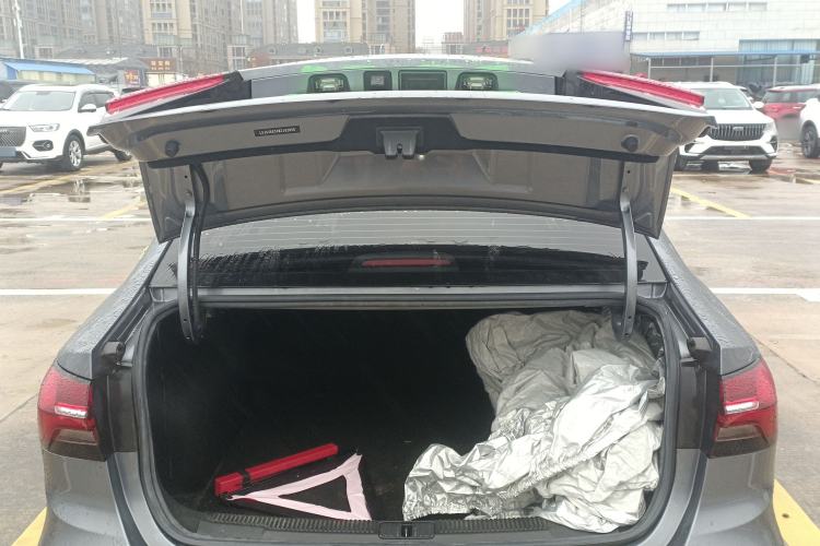 Used Roewe i5 2021 1.5L CVT Platinum Edition