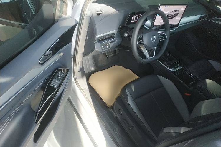 Used Volkswagen ID.4 CROZZ 
