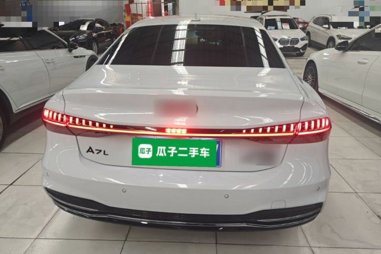 Used Audi A7L 2024 45TFSI quattro S-line Visionary Edition Flow Crystal Package
