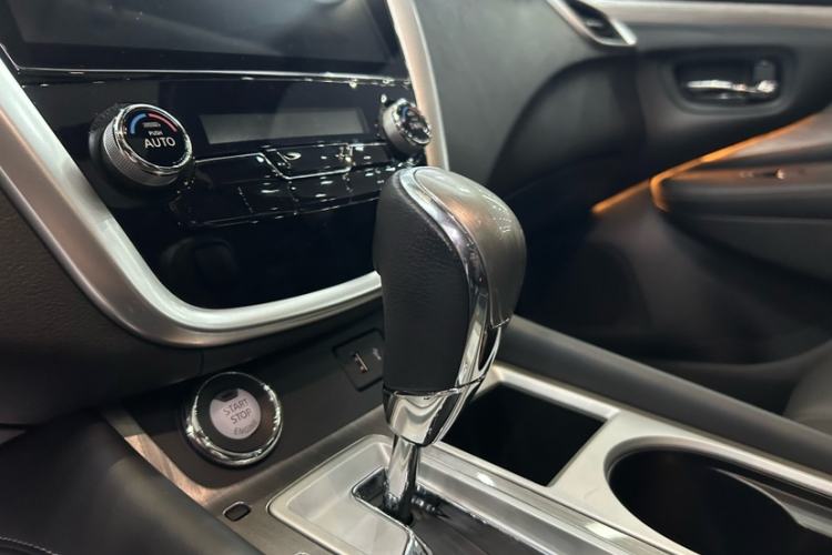 Used Nissan Murano 2021 2.5L XL Two-Wheel Drive Smart Connect Luxury Edition
