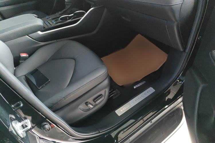 Used Toyota Highlander 2022 Dual-Engine 2.5L Four-Wheel Drive Prestige Version 7 Seats
