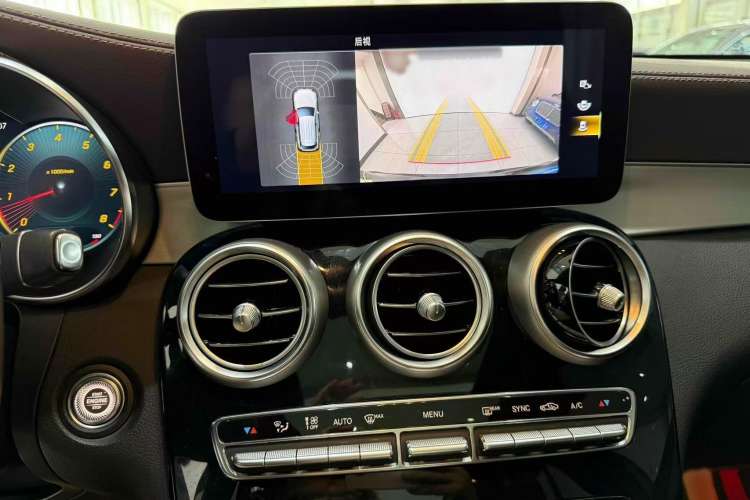 Used Mercedes-Benz GLC 2022 Refreshed GLC 260 L 4MATIC Dynamic Edition
