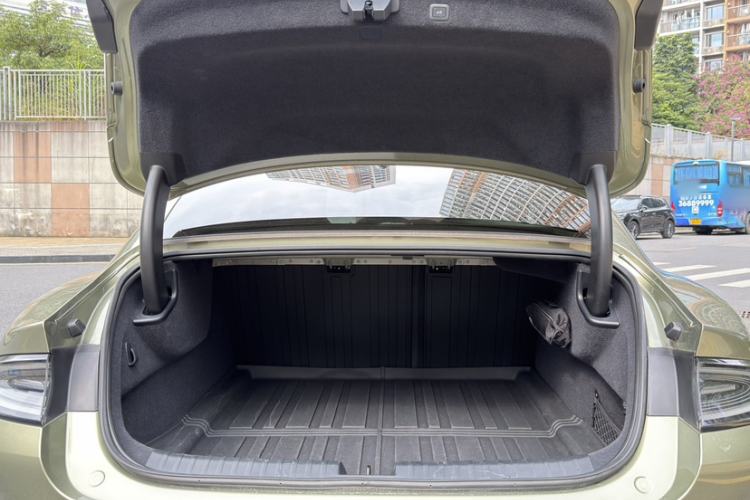 Used  SU7 2024 Rear-Drive Ultra-Long Range Advanced Pro-Level Intelligent Driving Version
