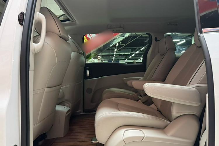 Used Buick GL8 2021 Land Cruiser Executive Class 652T Luxury Model