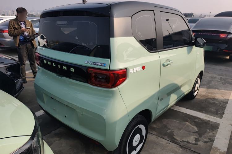 Used Wuling Hongguang MINIEV 2021 Macaron Premium Model – Lithium-NMC
