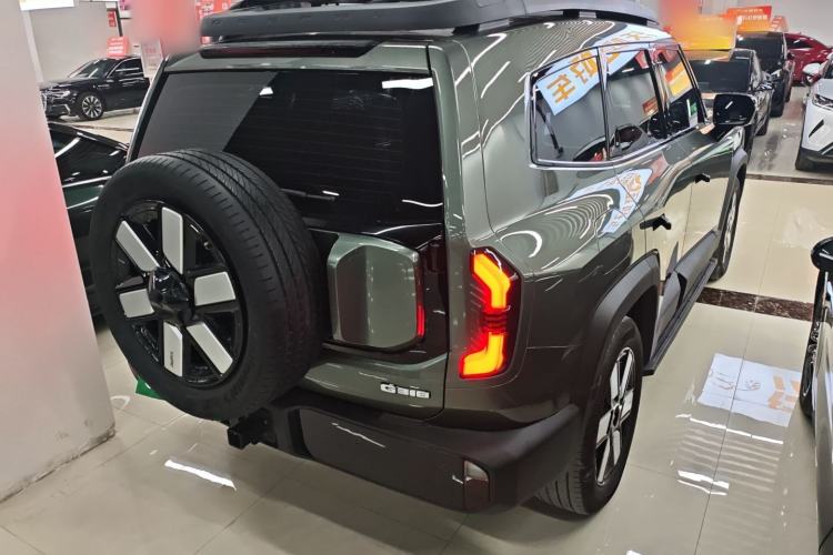 Used  G318 2024 Four-Wheel-Drive Air Suspension Model