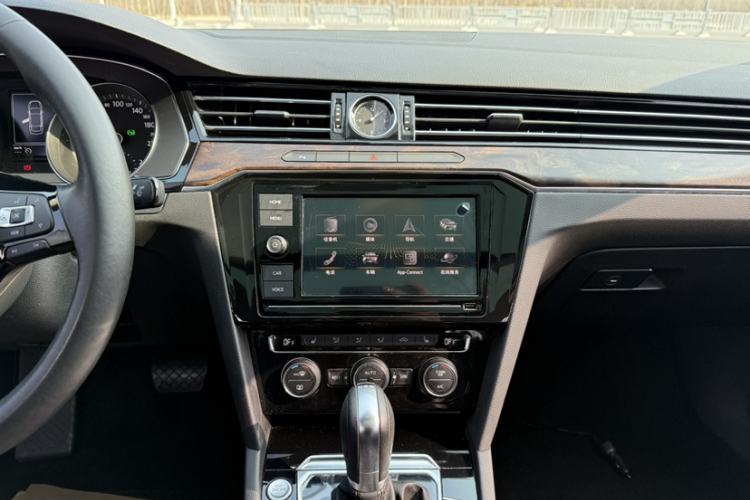 Used Volkswagen Magotan 2019 330TSI DSG Luxury Version China VI Standard
