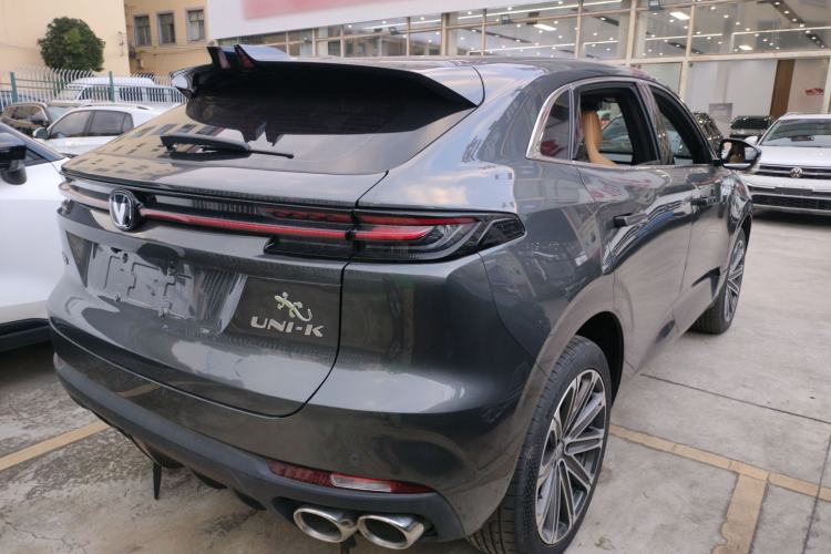 Used Changan UNI-K 2023 2.0T Two-Wheel Drive Enjoyment Version
