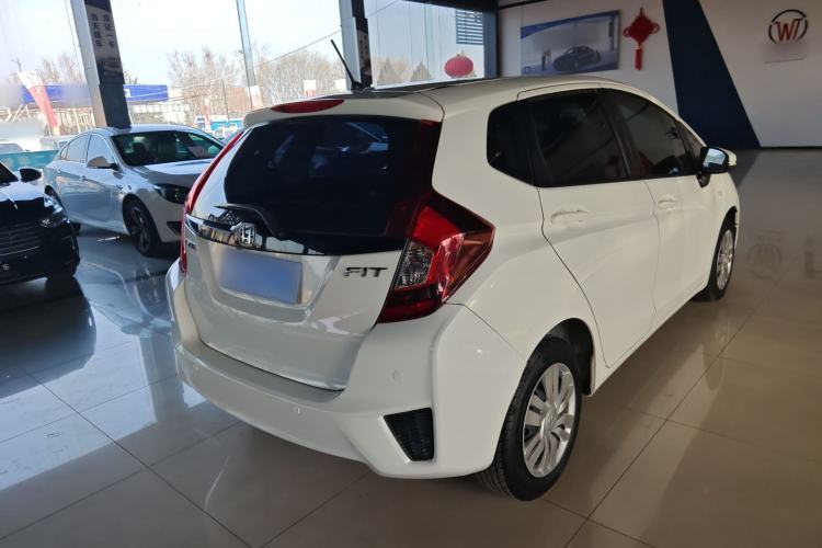 Used Honda Fit 2016 1.5L LXS CVT Comfort Sunroof Version

