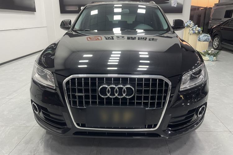 Used Audi Q5 2017 40 TFSI Comfort Model
