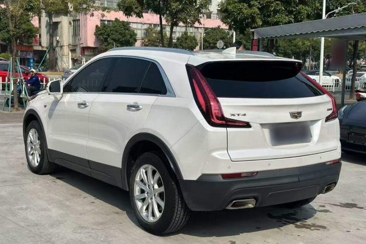 Used Cadillac XT4 2018 28T Two-Wheel Drive Tech Version