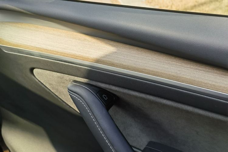 Used Tesla Model Y 2021 Standard Range Rear-Wheel Drive Version
