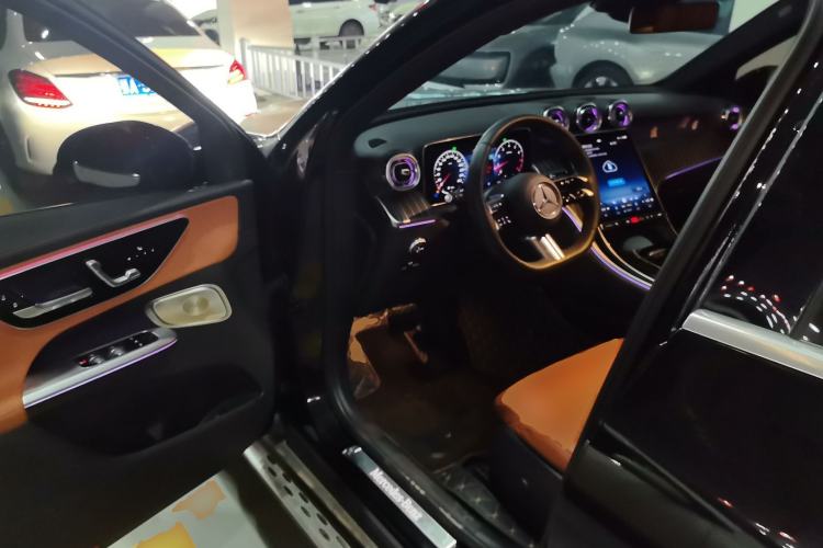 Used Mercedes-Benz GLC 2023 GLC 300 L 4MATIC Dynamic Edition 5-seater
