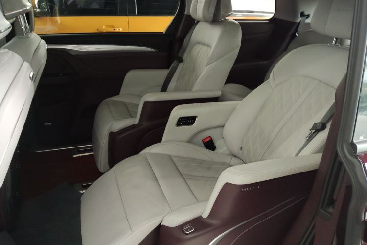 Used Buick GL8 2022 Facelift Avenir Aivia Six-Seat Deluxe Edition
