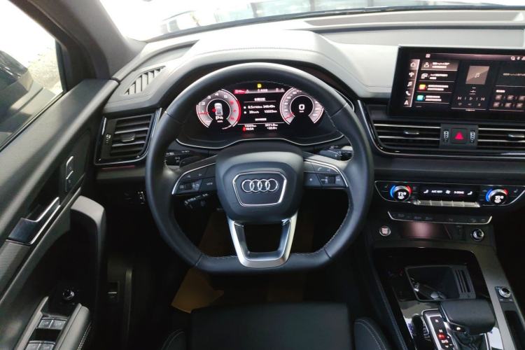 Used Audi Q5L 2023 40T Luxury Dynamic Model
