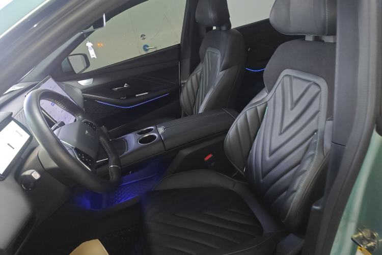 Used  SL03 2023 200Max Range-Extended Version
