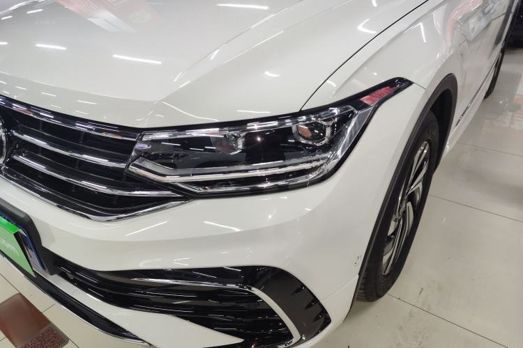 Used Volkswagen Tiguan L 2024 Outstanding Model 330TSI Automatic Two-Wheel Drive R-Line Dragon Glory Edition
