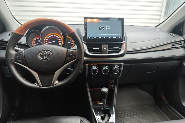 TDK.VehicleDetails.img