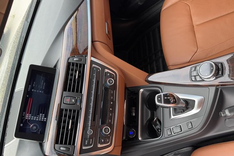 Used BMW 3 Series 2014 320Li Luxury Design Package
