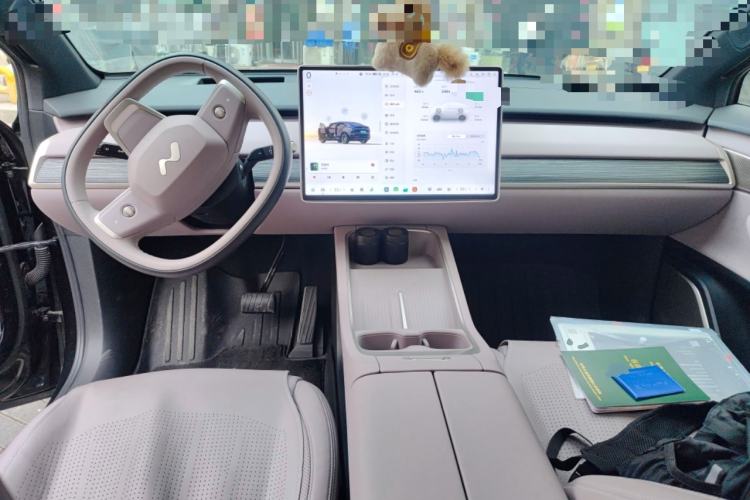 Used ONVO L60 2024 60 kWh Rear-Drive Version