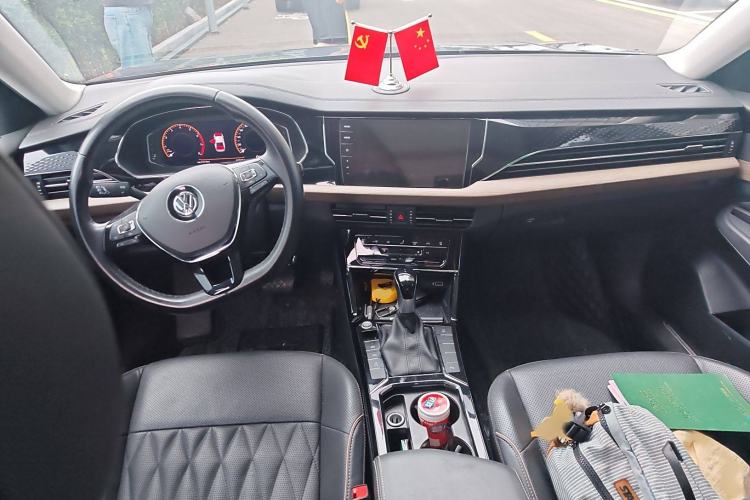 Used Volkswagen Passat 2020 330TSI Luxury Edition China VI
