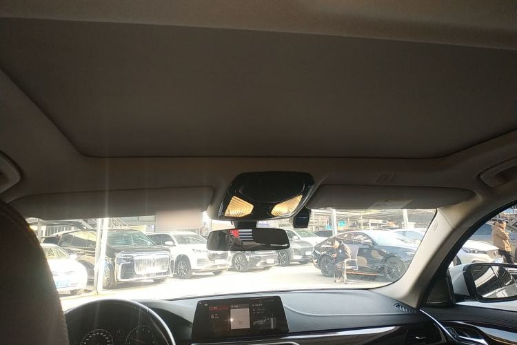 Used BMW 5 Series 2019 Facelifted 525Li Luxury Package
