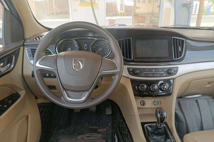 Used Baojun 730 2016 1.5L Manual Comfort Version 7 Seats China V Emission Standard