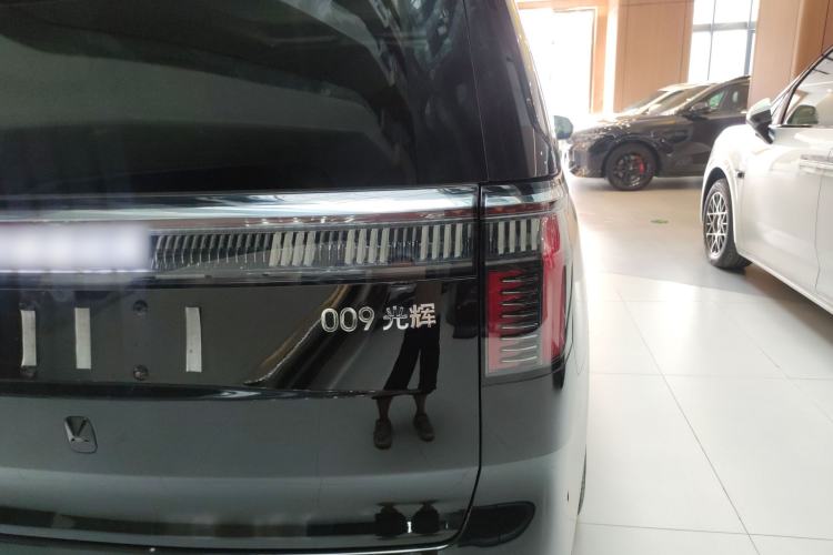 Used Zeekr 009 2024 GAC Trumpchi
