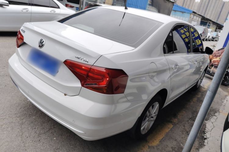 Used Volkswagen Jetta 2017 1.4L Manual Comfort Model
