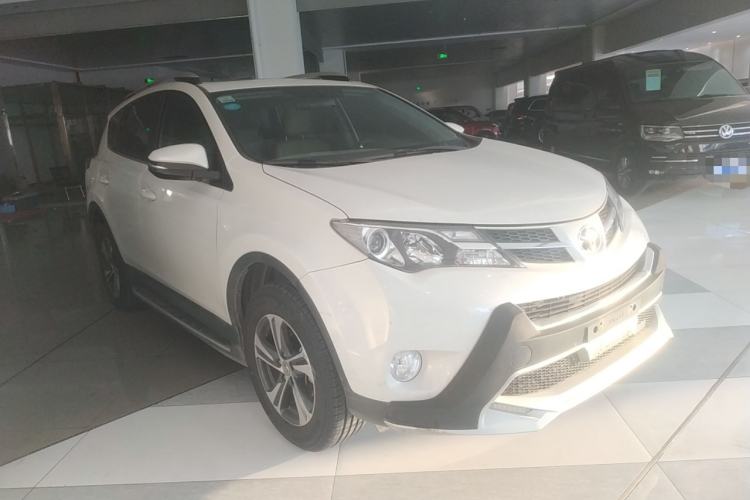 Used Toyota RAV4 2015 2.0L CVT Two-Wheel Drive Fashion Edition