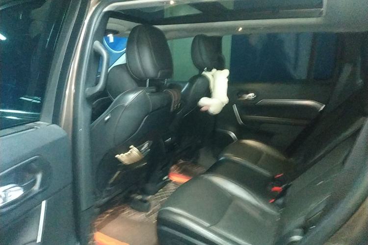 Used  Grand Commander 2018 2.0T Four-Wheel Drive Smart Enjoyment Version China V Emission Standard
