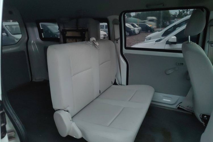 Used Jinbei New Hiace X30L 2024 Champion Edition Passenger Vehicle 5/6/7 Seats
