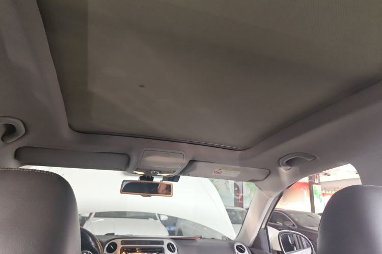 Used Volkswagen Tiguan 2015 1.8TSI Automatic Two-Wheel Drive Luxury Model
